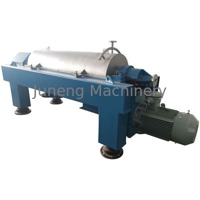 comprar Centrifugadora de decantador de dos fases de acero inoxidable con control PLC y 3200 RPM para el tratamiento de aguas residuales online manufacture